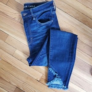 Frayed hem jeans